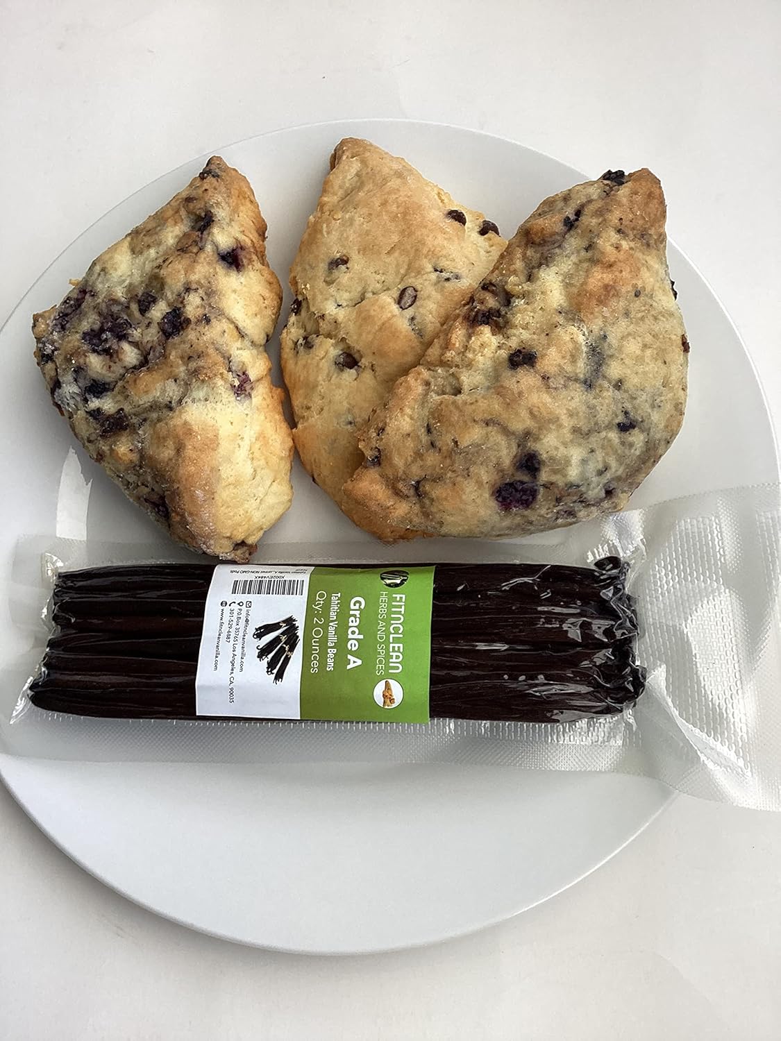 2oz Tahitian Vanilla Beans Grade A for Extract, Cooking and Baking by FITNCLEAN VANILLA| 2 Ounces (1/8Lb) Bulk 6"-7" Fresh Gourmet NON-GMO Pods